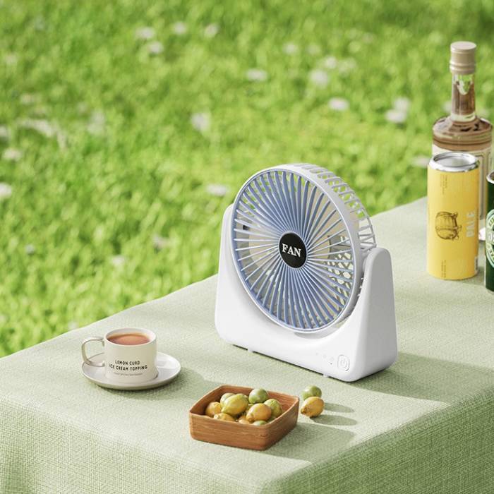 Настольный мини-вентилятор с питанием от аккумулятора на 3 скорости Fan Portable Бело-Голубой