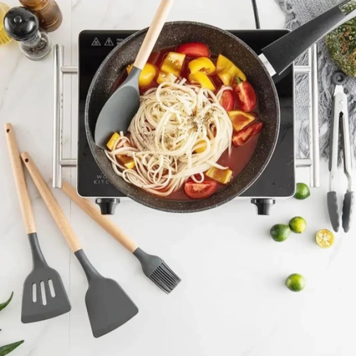 Набір кухонного приладдя 12 предметів із силікону та дерева Kitchen stuff Сірий