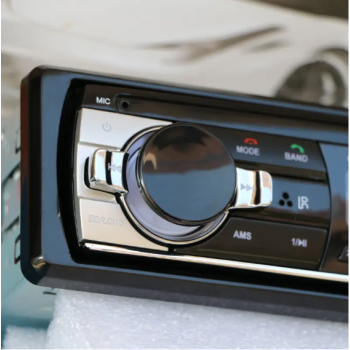 Автомагнітола JSD-520BT Потужна автомагнітола із чистим звуком з USB та BLUETOOTH